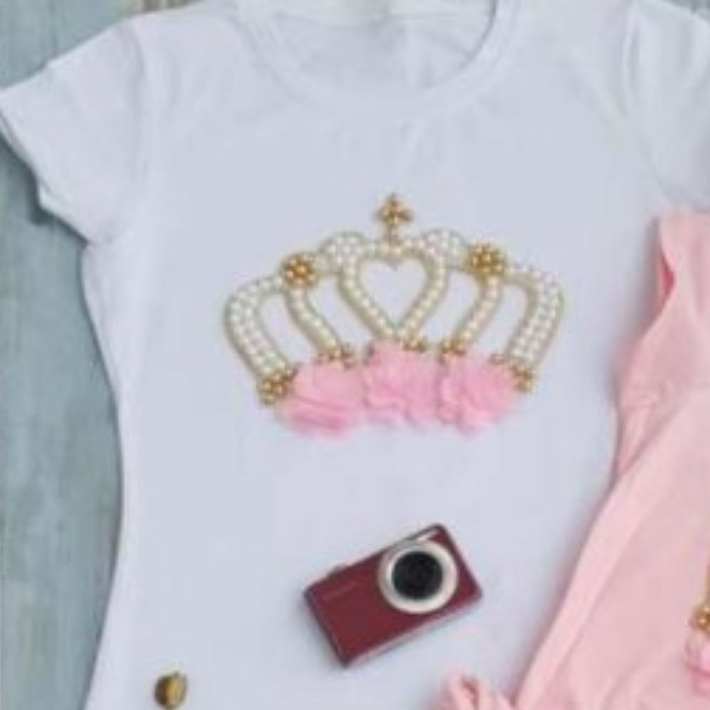 QUEEN Crown Rhinestone/Pearls HANDMADE, Ladies Tee, Bling T-Shirt, WHITE